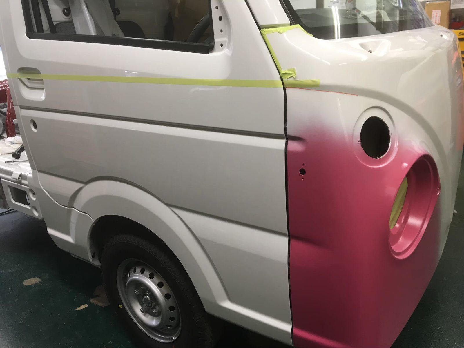 新車スズキキャリー ワーゲンバス風カスタム塗装 株式会社フルテック 板金塗装専門店 国産から外車スーパーカーまで幅広く対応してます